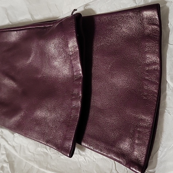 Neiman Marcus Burgundy Gloves - Picture 12 of 12